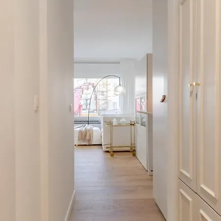 Stylish With Cosy Fireplace Near The Sea * Knokke-Heist